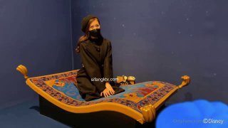 挽起裙子迈开腿坐下去小乳交调教微胖白嫩极品幼师！